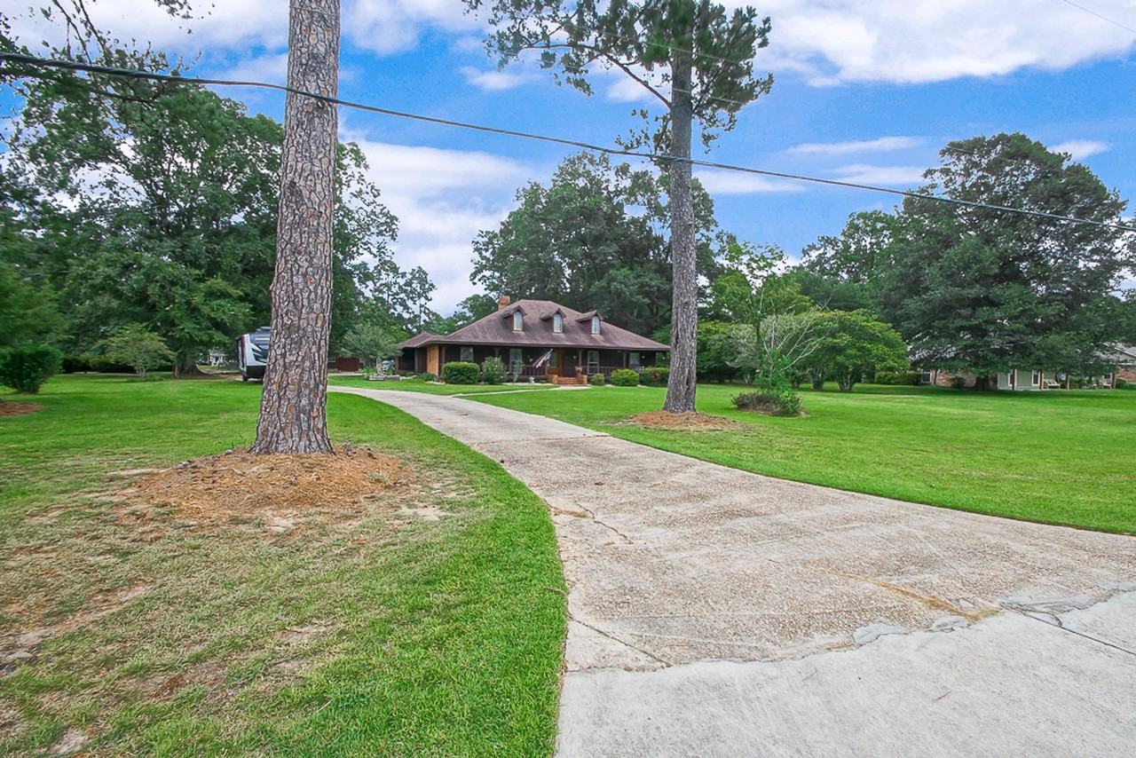 12723 Pleasant Ridge Dr - Photo 2 of 27