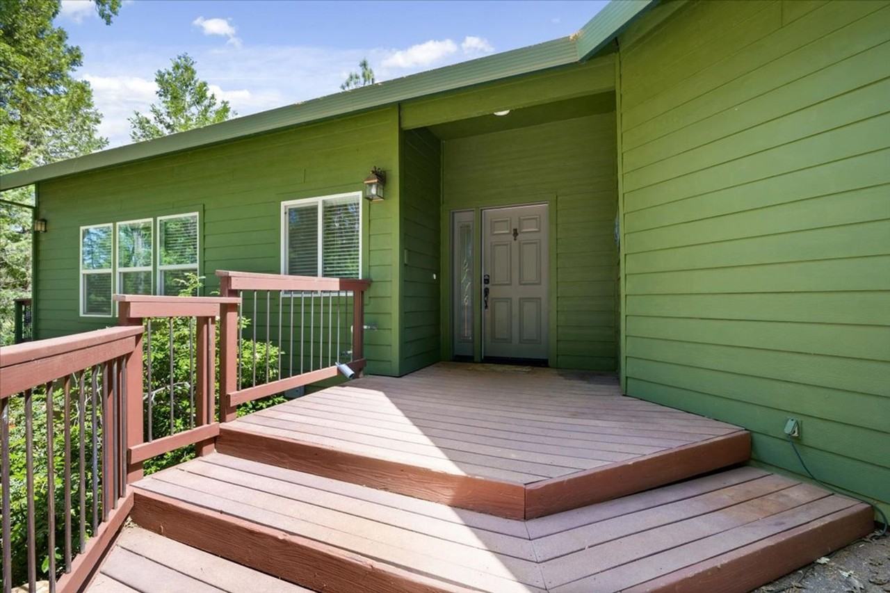 14853 Cedar Hill Way - Photo 2 of 15