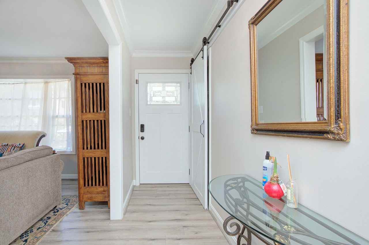 629 Grandin Rd - Photo 4 of 31