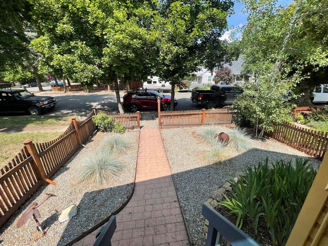 710 E 6th Ave - Photo 3 of 19