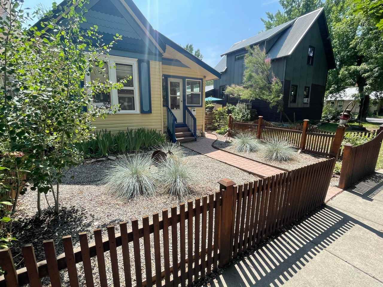 710 E 6th Ave - Photo 4 of 19