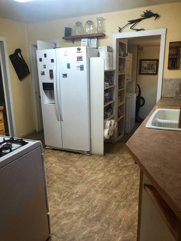 710 E 6th Ave - Photo 7 of 19