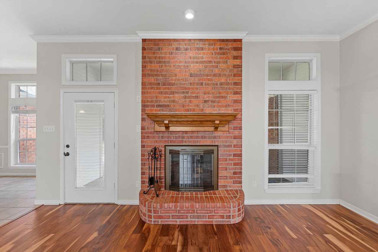 444 Sagewood Dr - Photo 3 of 38