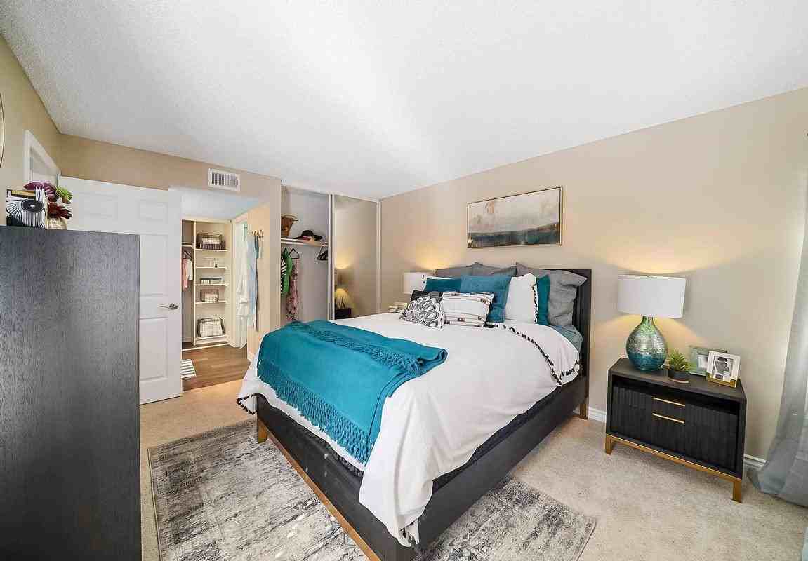 27444 Camden - Photo 6 of 18