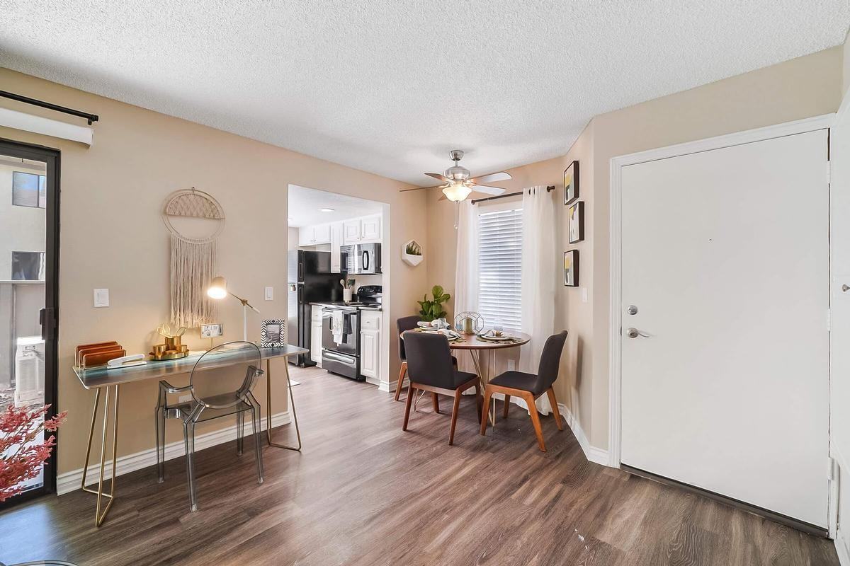 27444 Camden - Photo 5 of 18