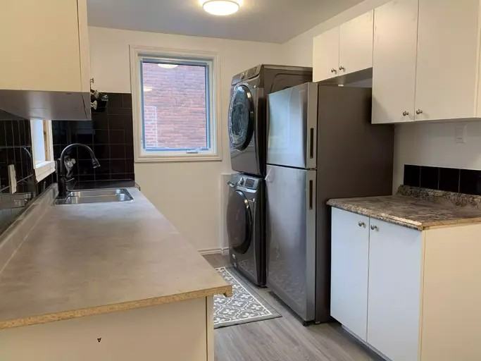 154 Holland Ave - Photo 2 of 17