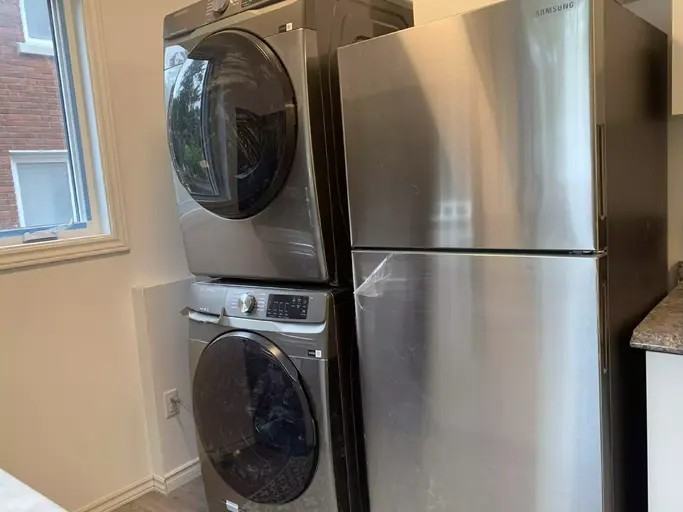 154 Holland Ave - Photo 3 of 17