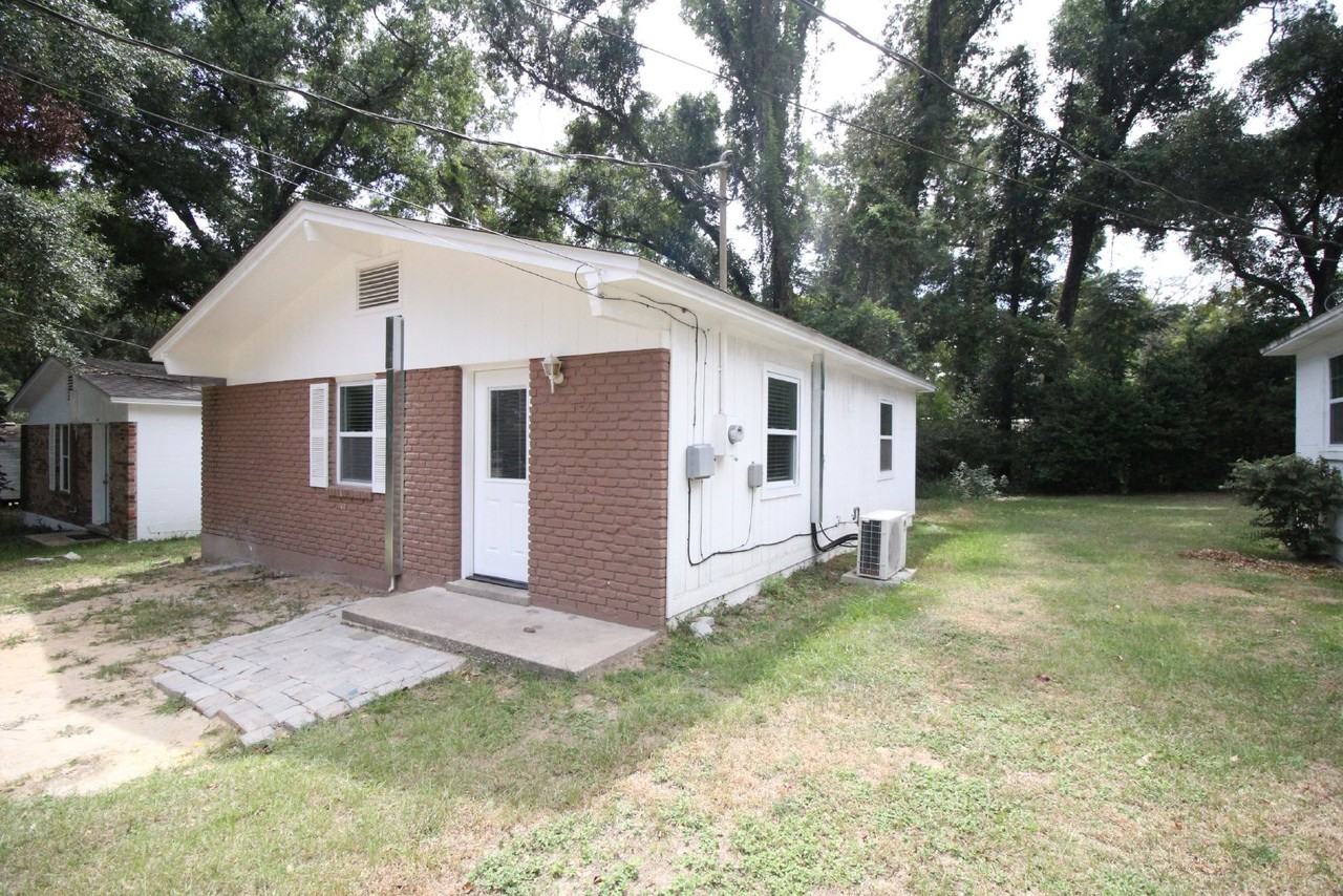 5525 Shell Rd - Photo 2 of 16
