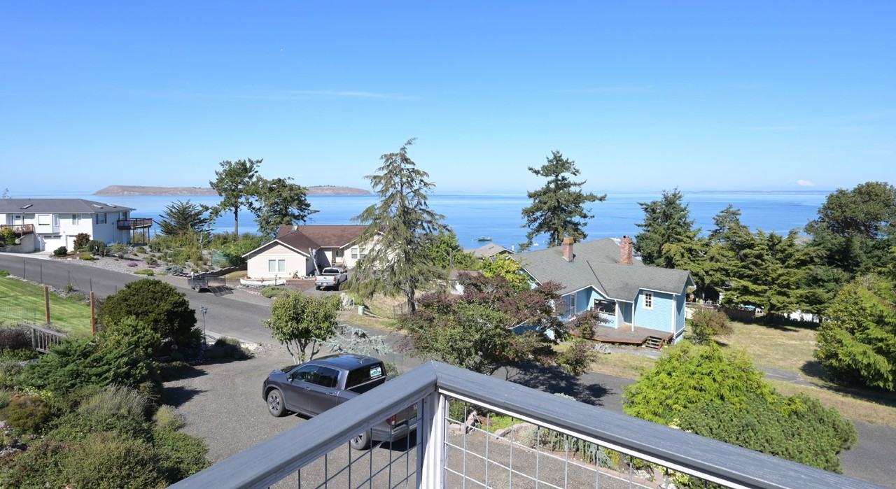 51 Kaufman Dr - Photo 2 of 49