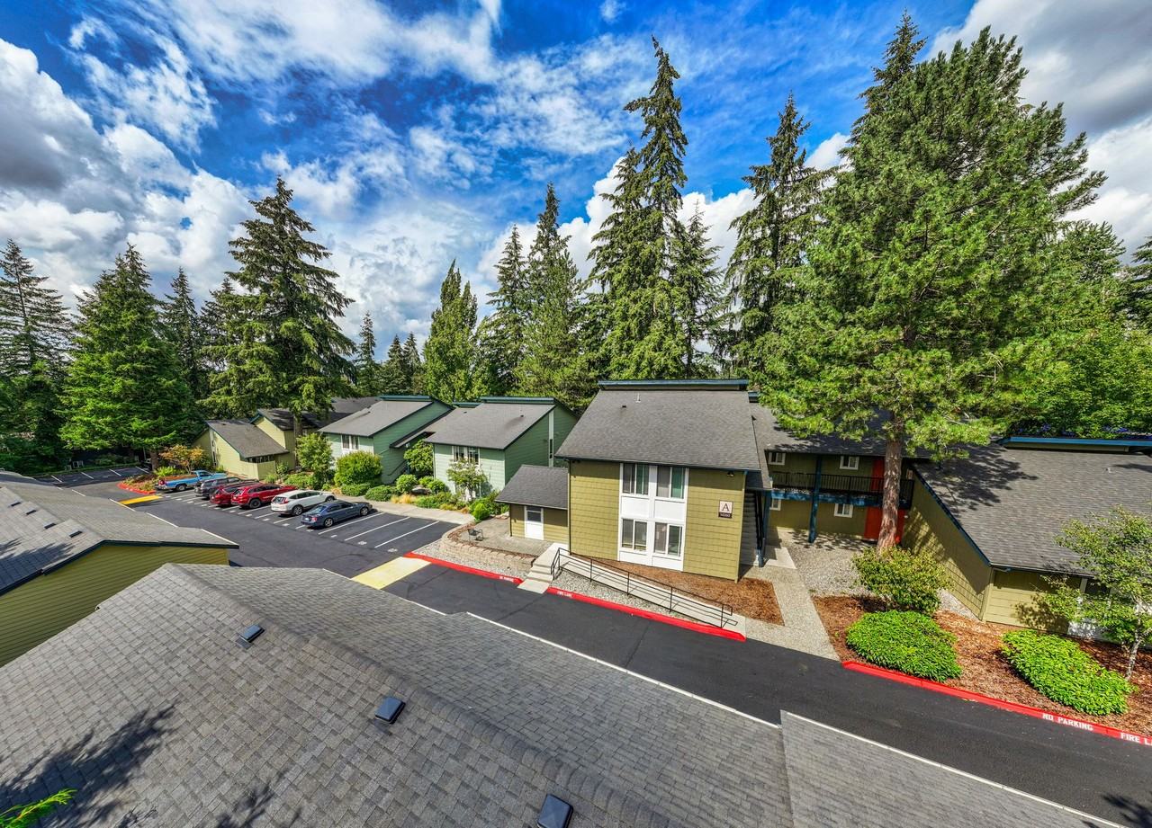 The Kamber Ridge Apartments - Photo 3 of 10