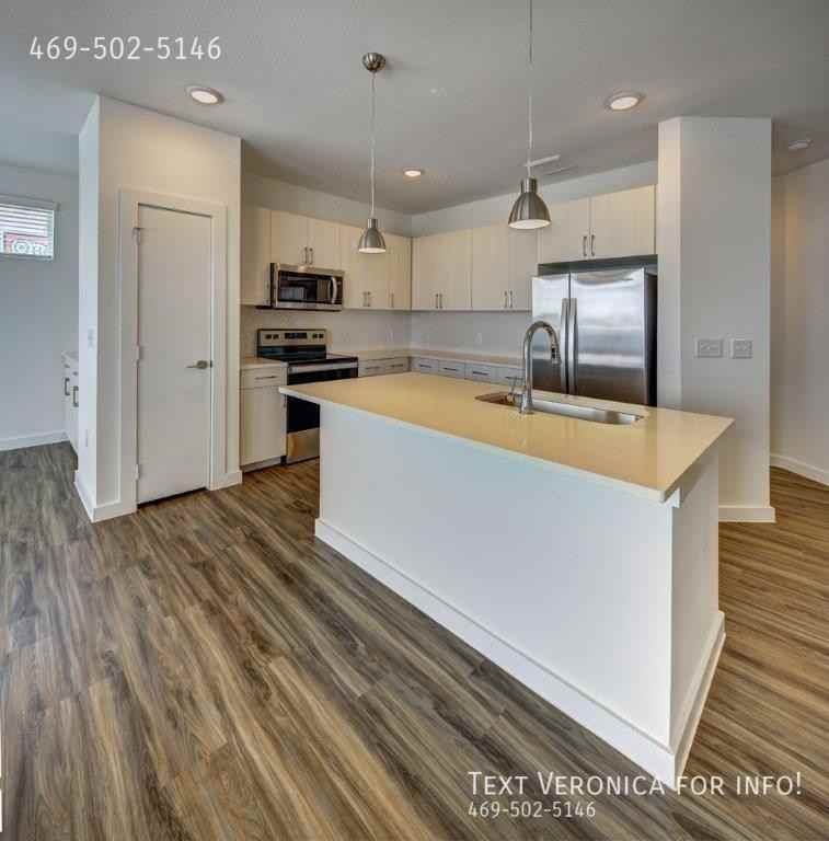 2435 E Riverside Dr #734498-572 - Photo 5 of 14