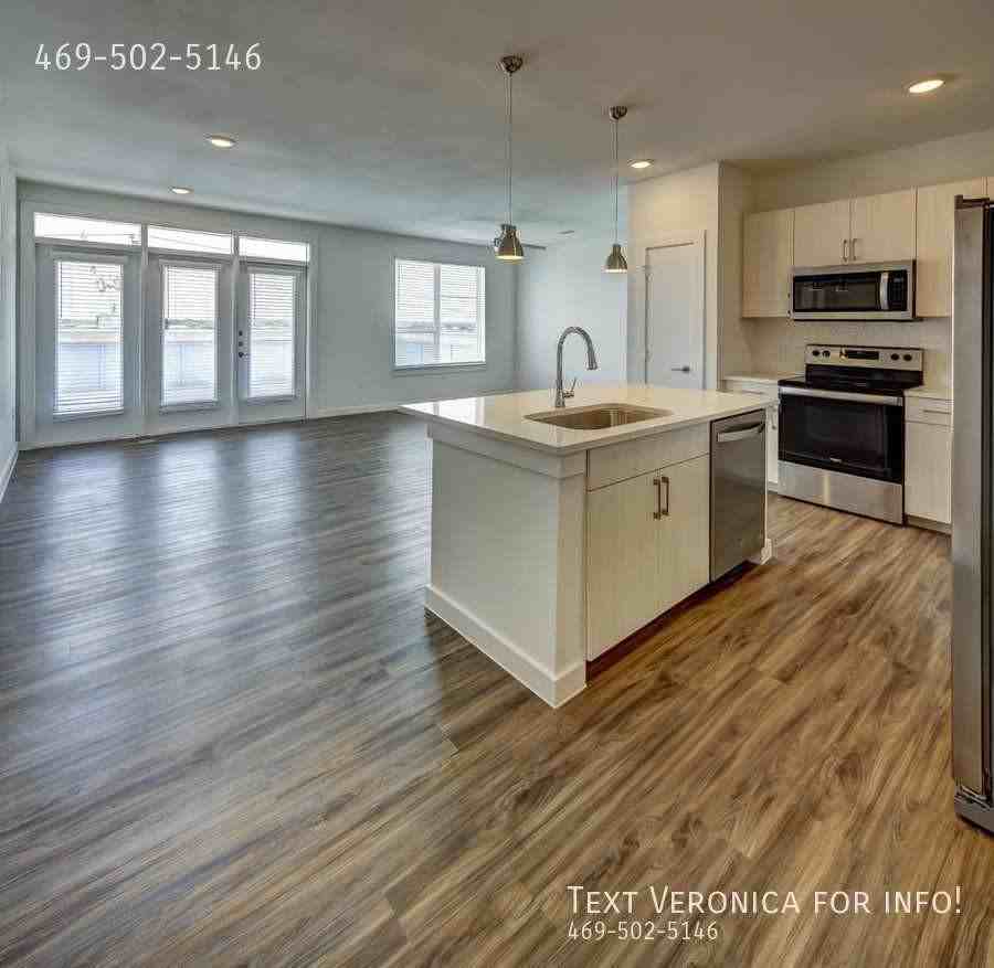 2435 E Riverside Dr #734498-551 - Photo 5 of 14