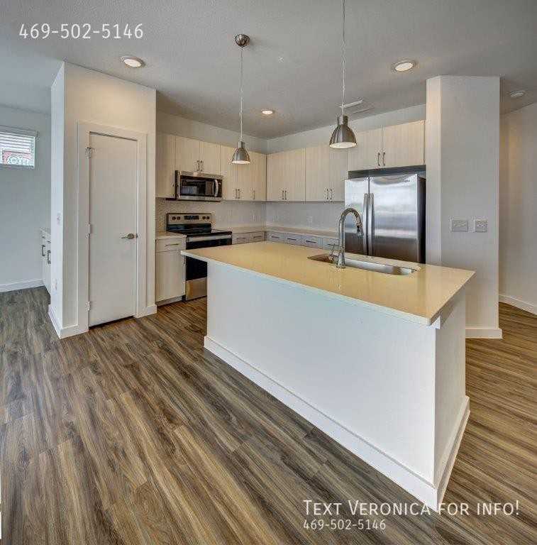 2435 E Riverside Dr #734498-712 - Photo 4 of 14