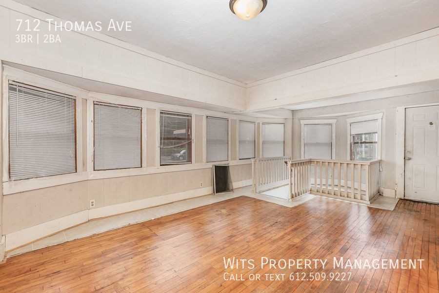 712 Thomas Ave - Photo 3 of 24
