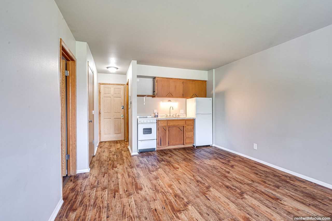 835 Merritt Ave. - Photo 2 of 24