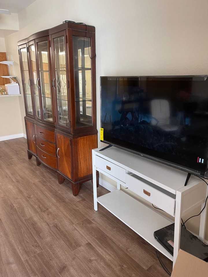 2058 Bluegrass Cir - Photo 3 of 10