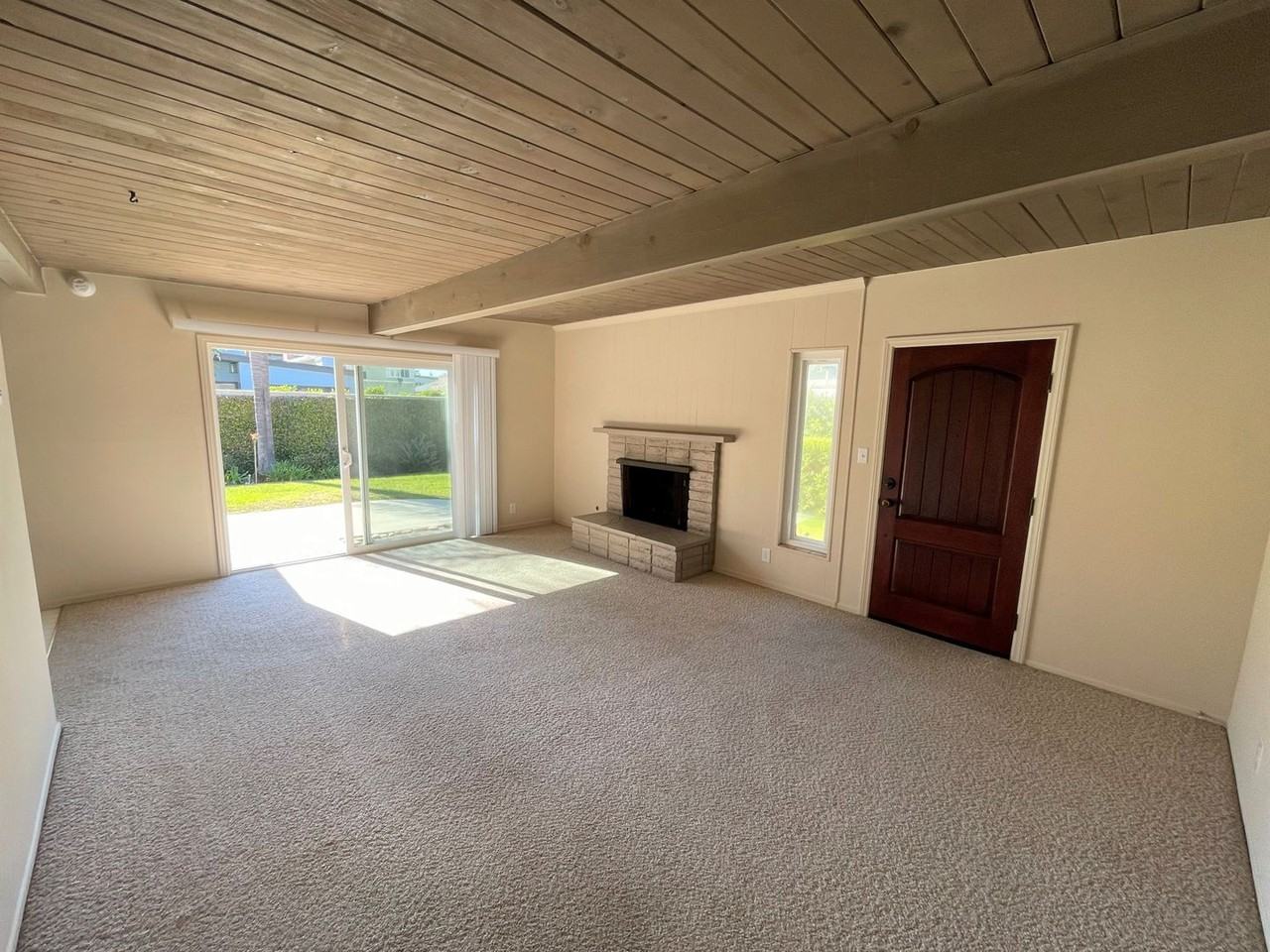 978 Brockton Ln - Photo 2 of 18