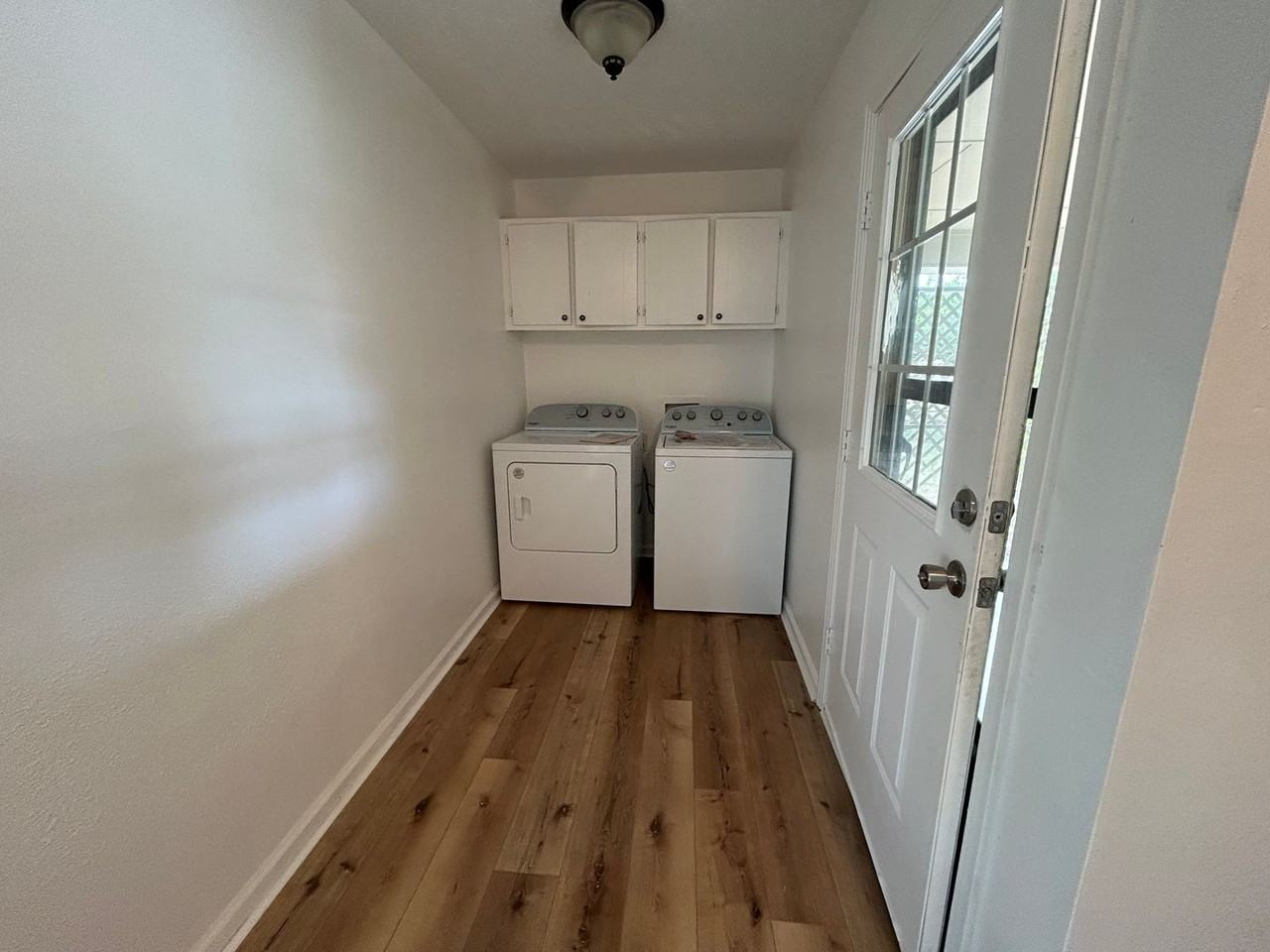 449 Joshwood Dr - Photo 4 of 11