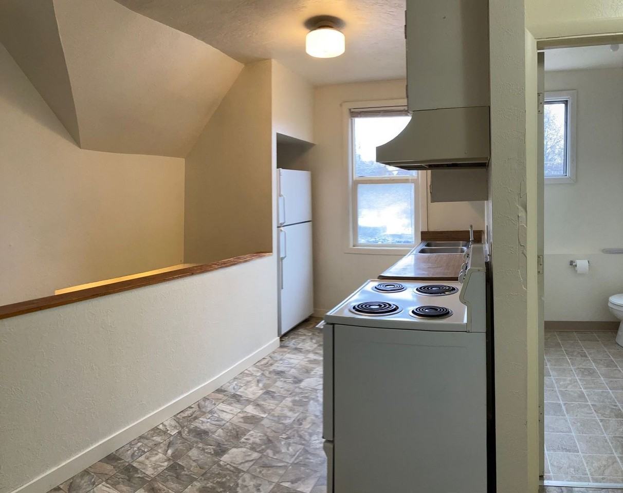 1716 Blaine St #2 - Photo 5 of 14