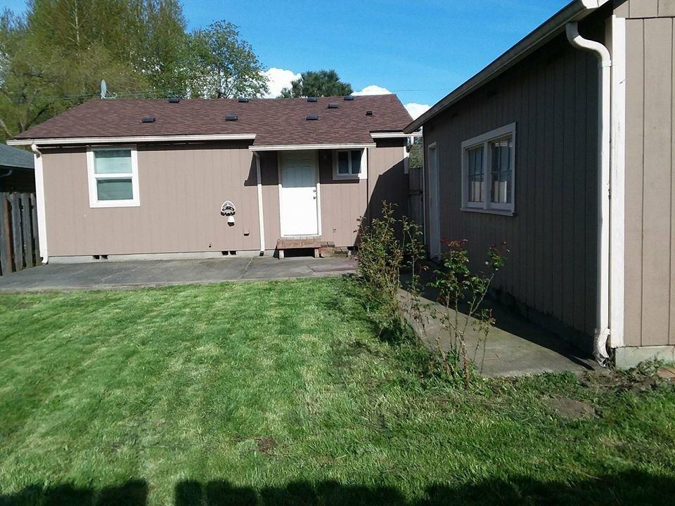 1205 N 3rd Ave - Photo 2 of 18