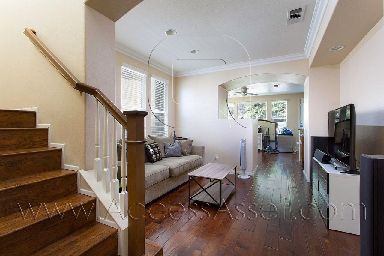 40346 Logan Ct - Photo 3 of 17