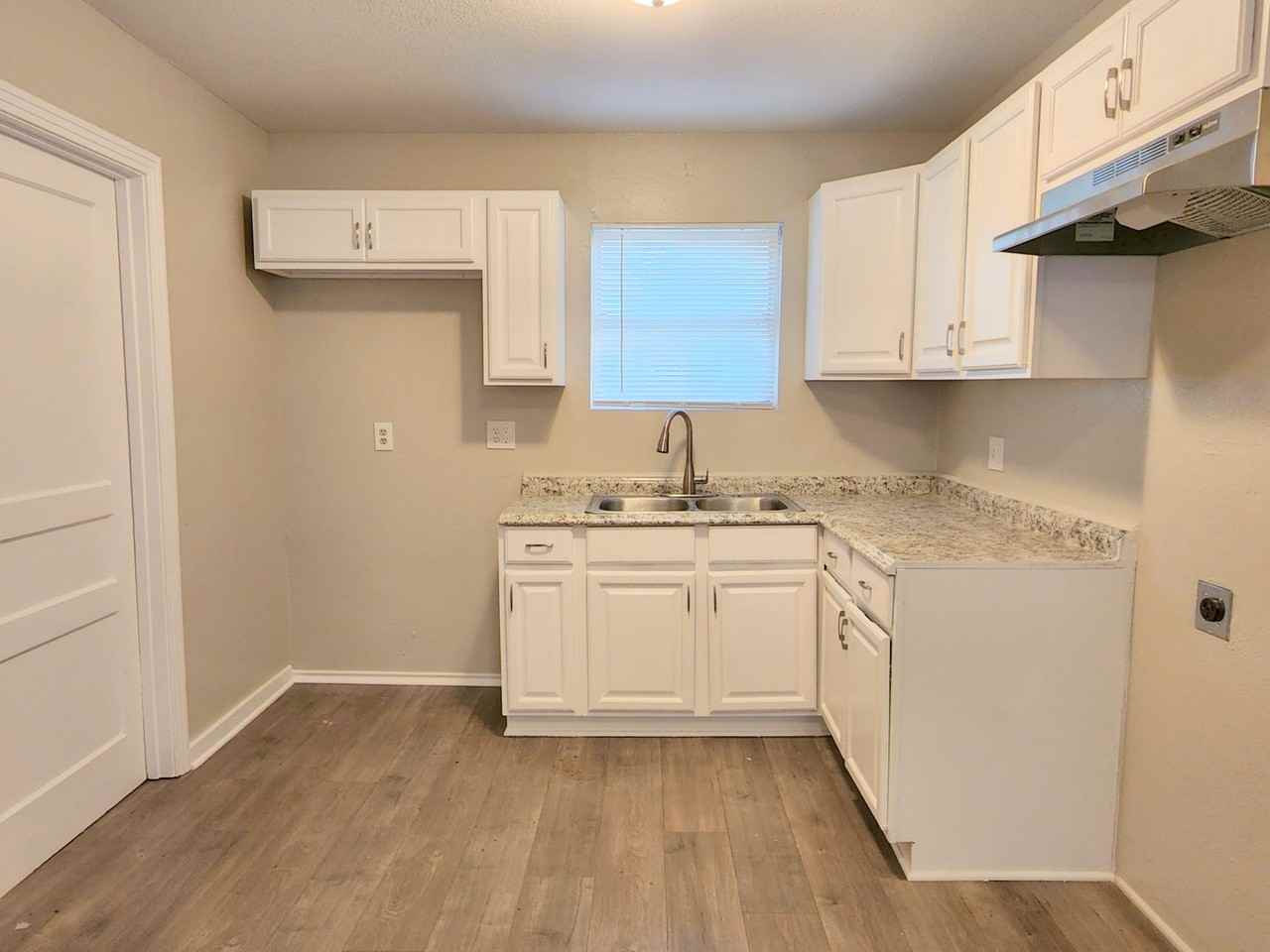 1108 2nd Ave N - Photo 5 of 16