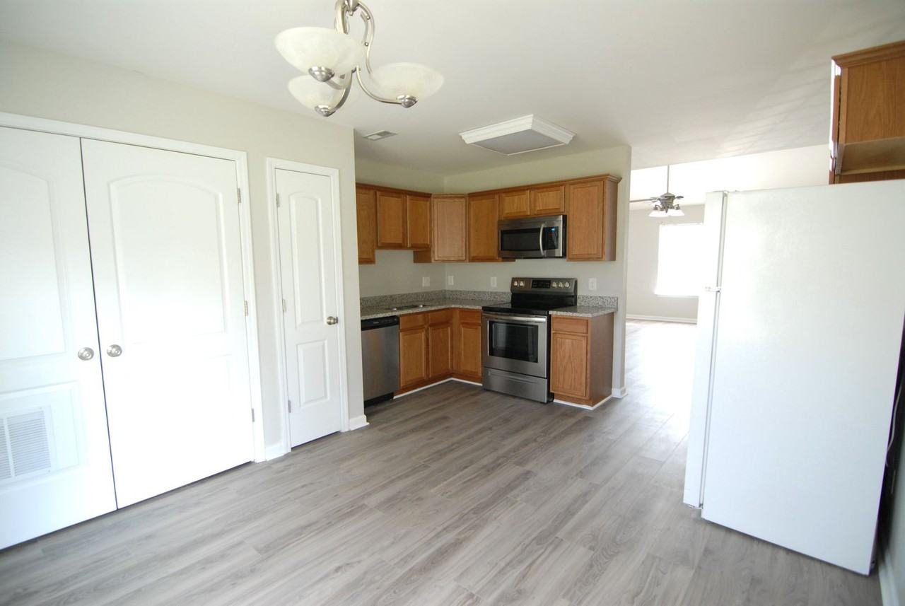 2804 Pleasant Garden Rd - Photo 6 of 13