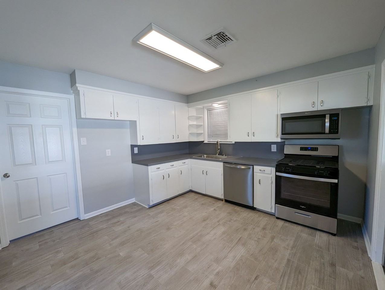 4012 Stuart Ave - Photo 3 of 8