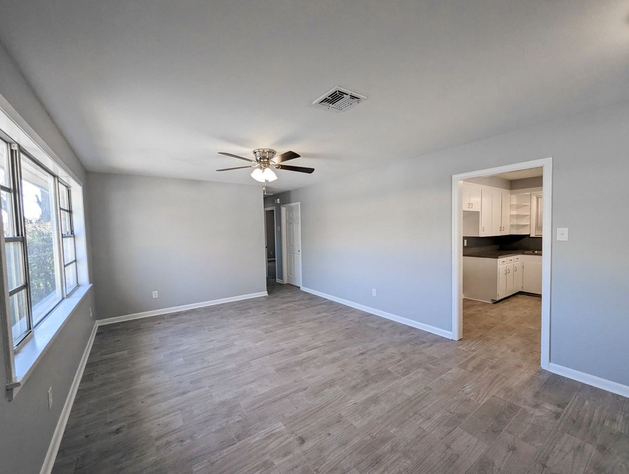 4012 Stuart Ave - Photo 2 of 8