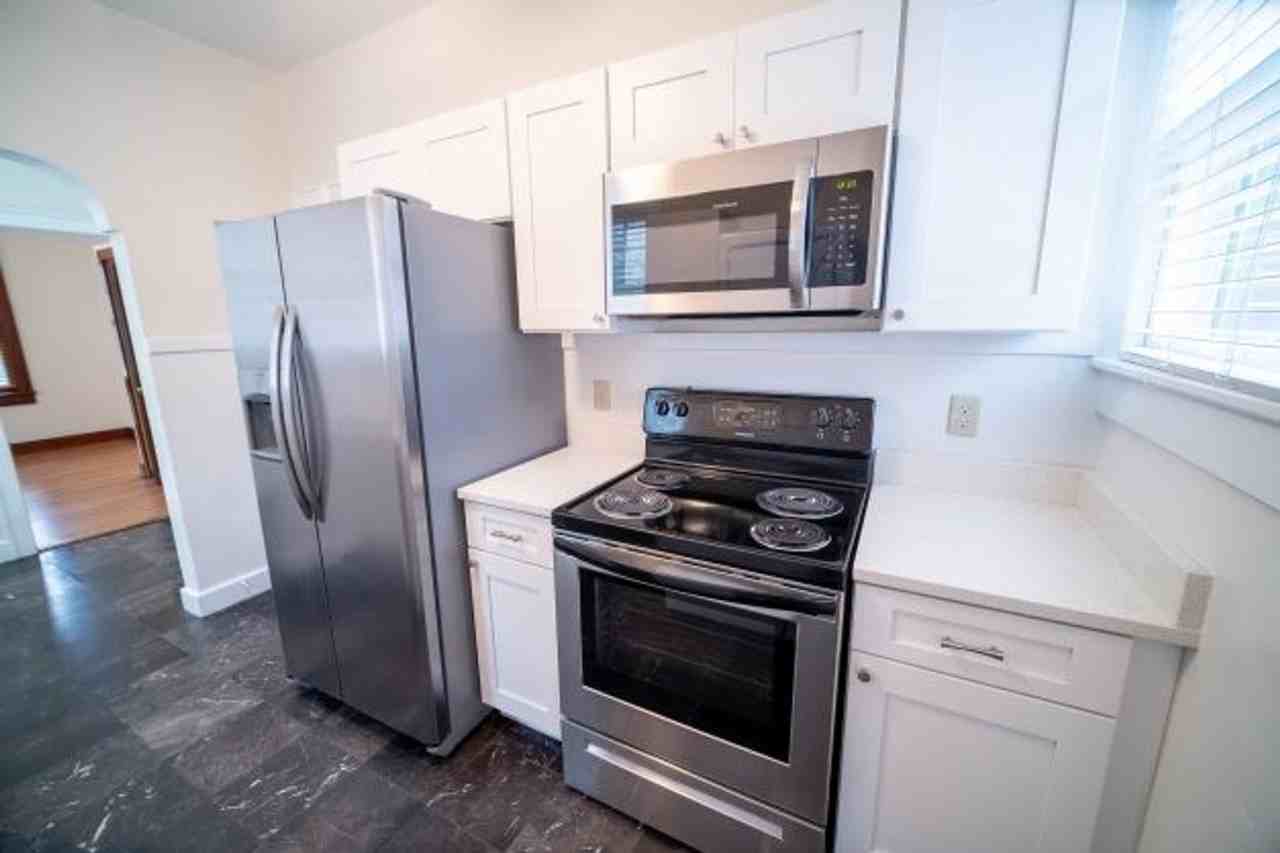 1025 Southwest 5th Avenue - Photo 6 of 16