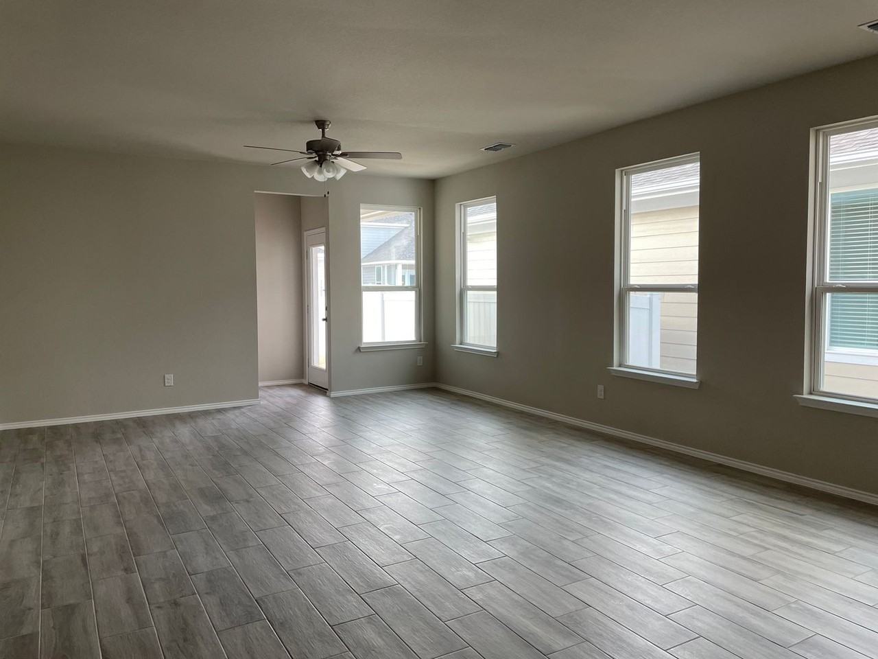 6009 Pitcher Way - Photo 6 of 30