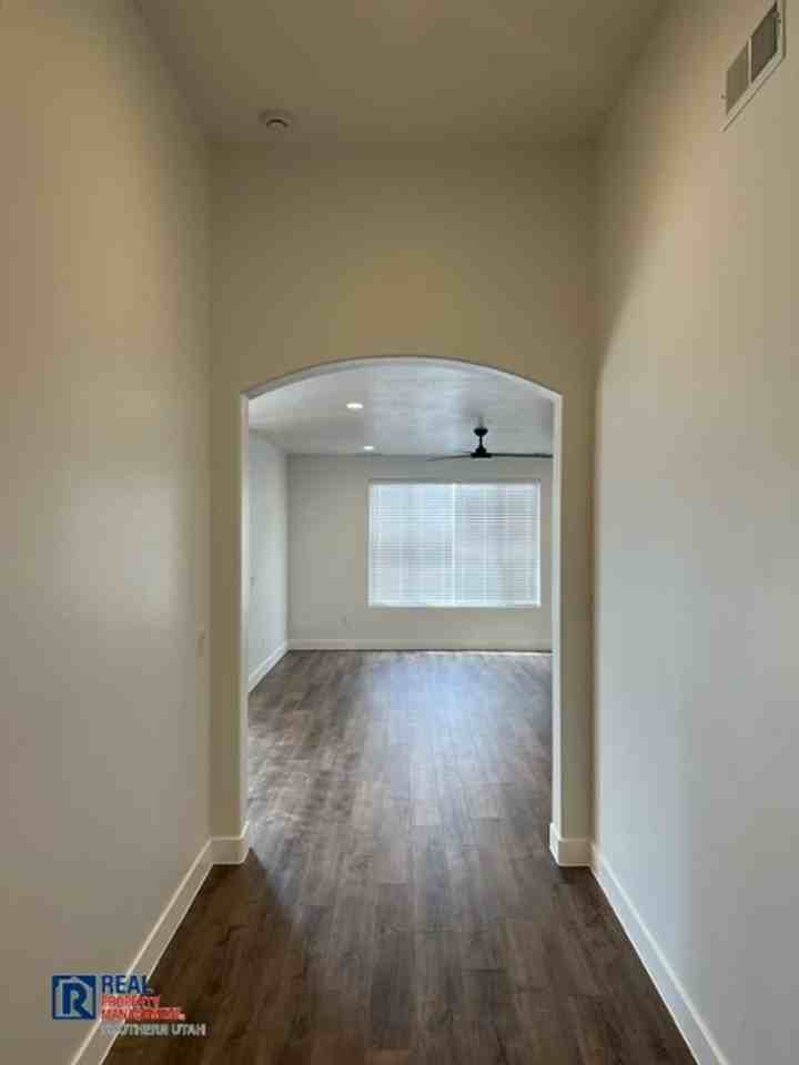 1837 W 350 N - Photo 3 of 11