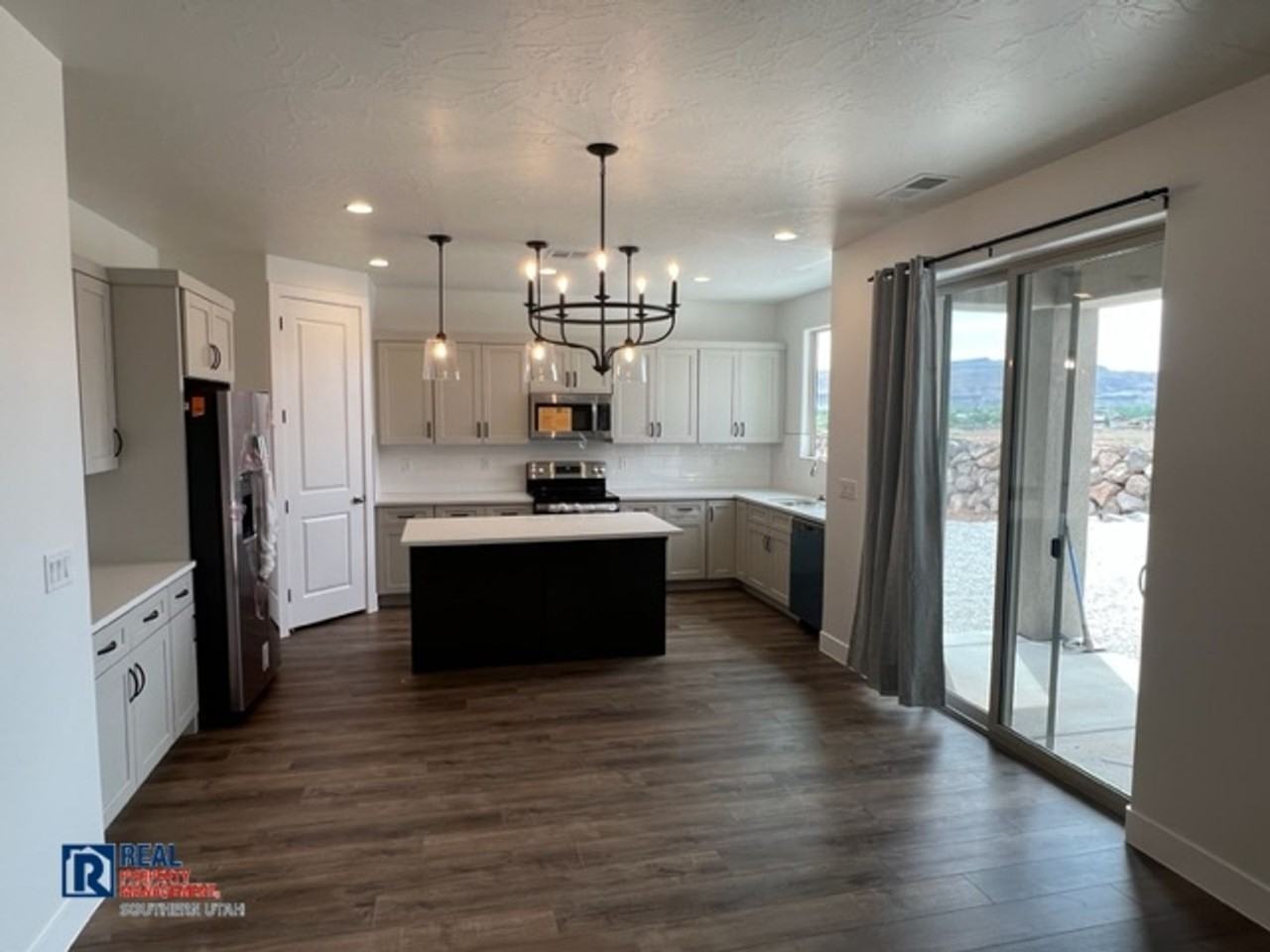 1837 W 350 N - Photo 5 of 11