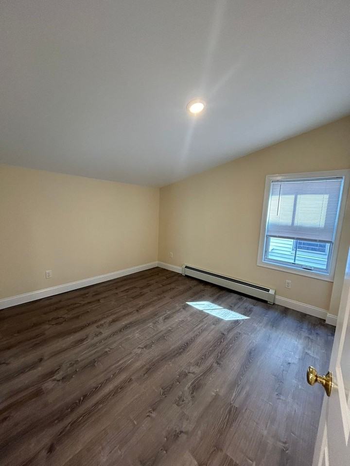 88 North Street - Photo 4 of 17