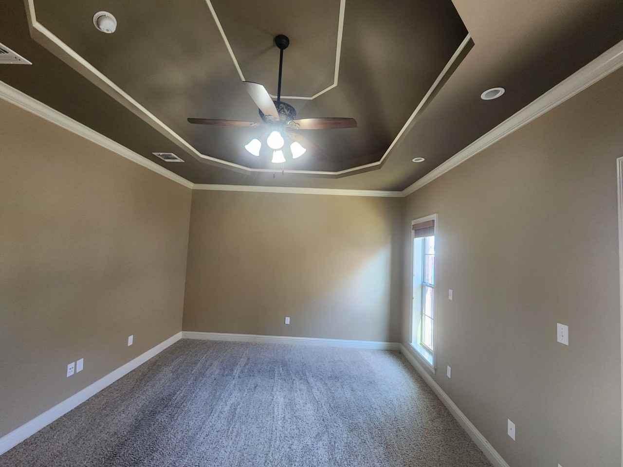 415 Antietam Dr - Photo 3 of 11