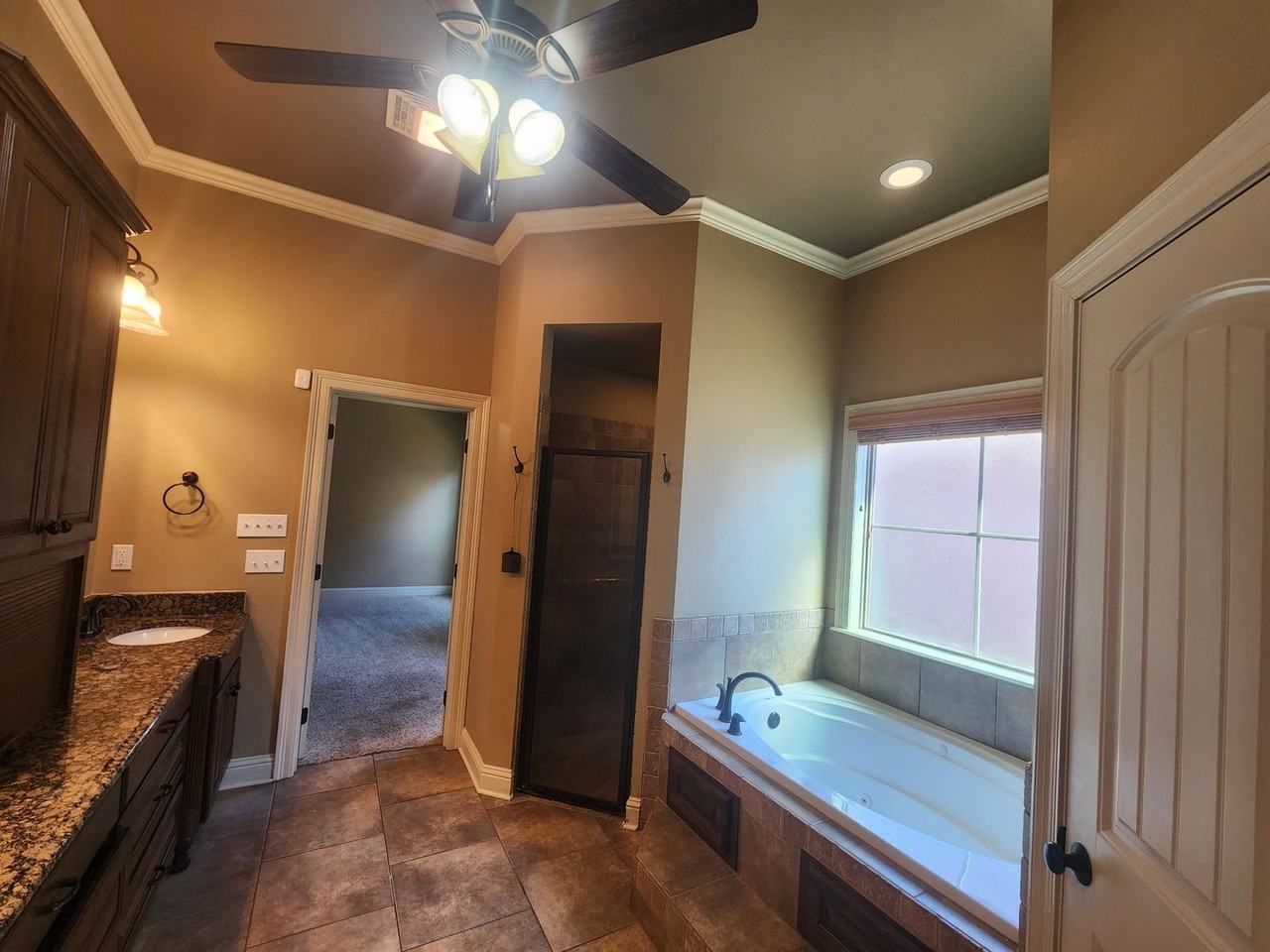 415 Antietam Dr - Photo 4 of 11