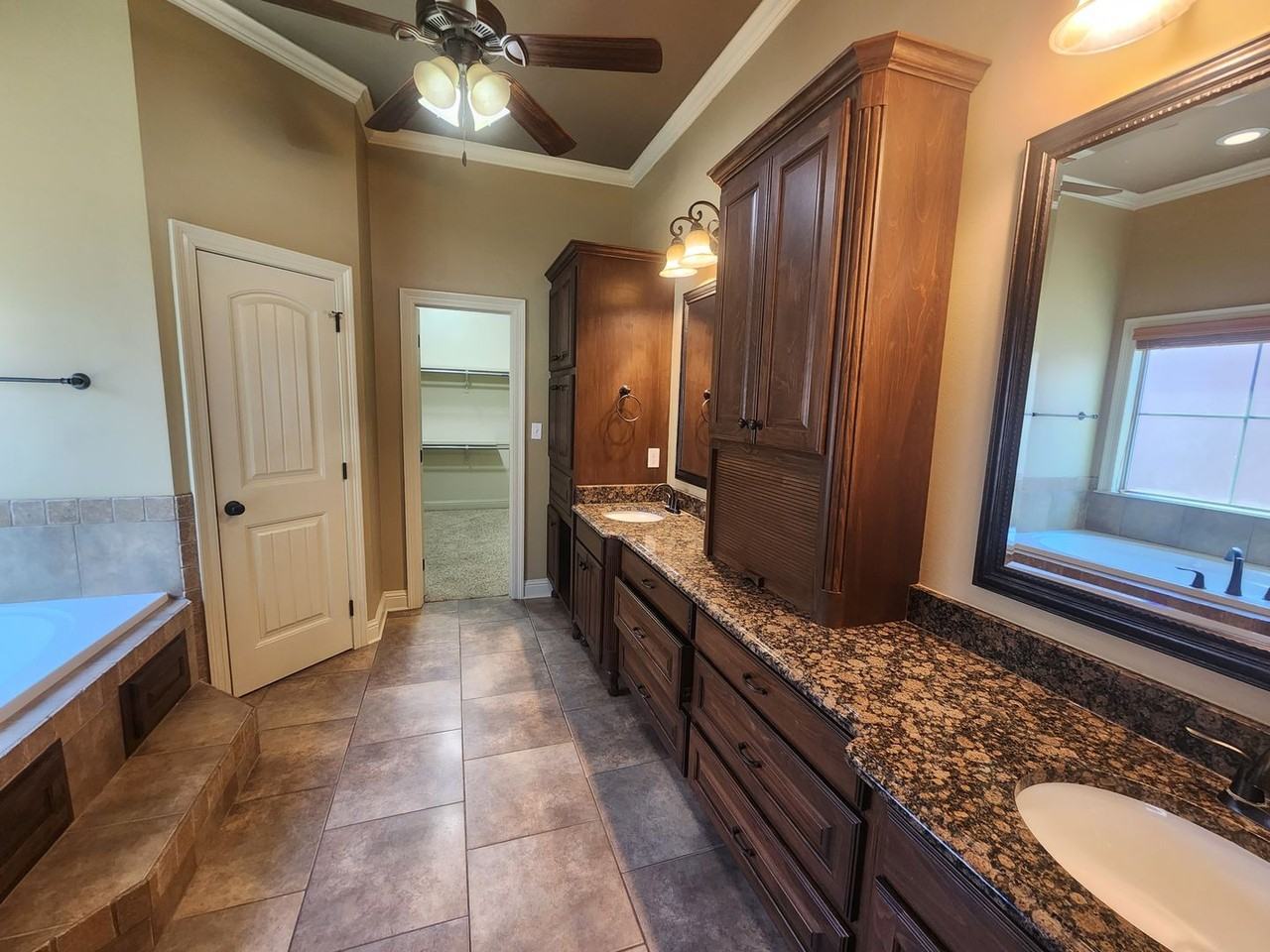 415 Antietam Dr - Photo 5 of 11