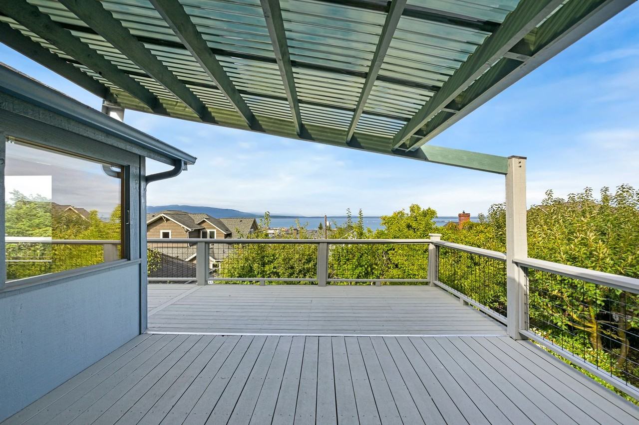 1032 14th St - Photo 2 of 30