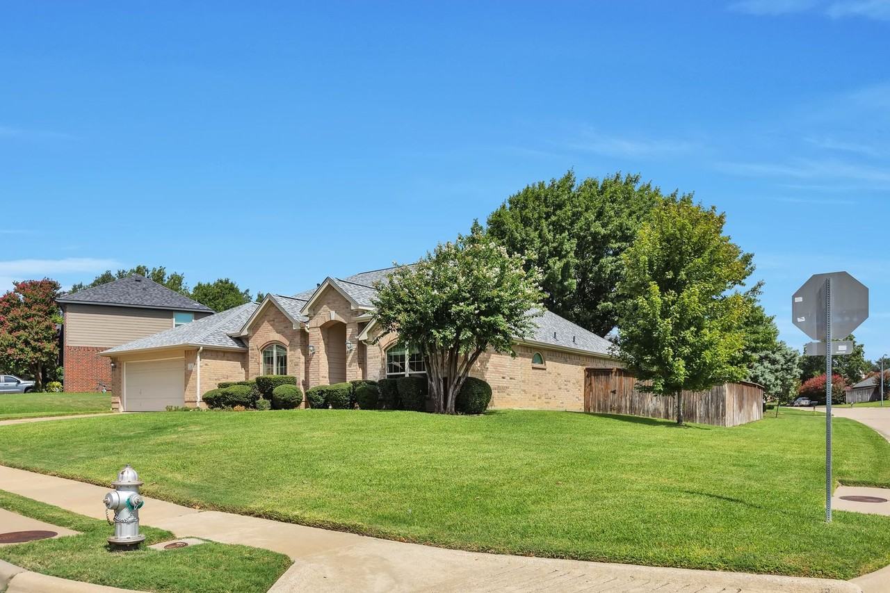 1 Dobree Ct - Photo 2 of 16