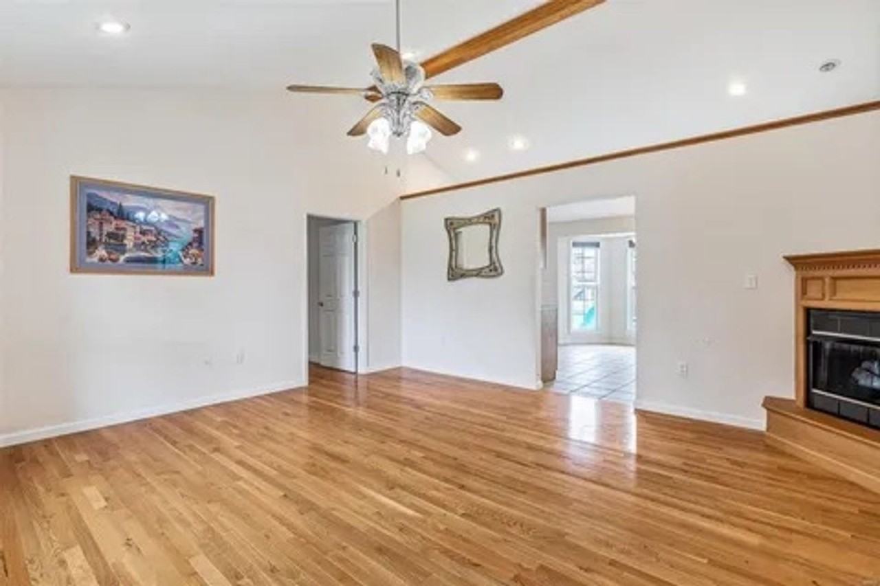 504 Log Cabin Rd - Photo 3 of 50