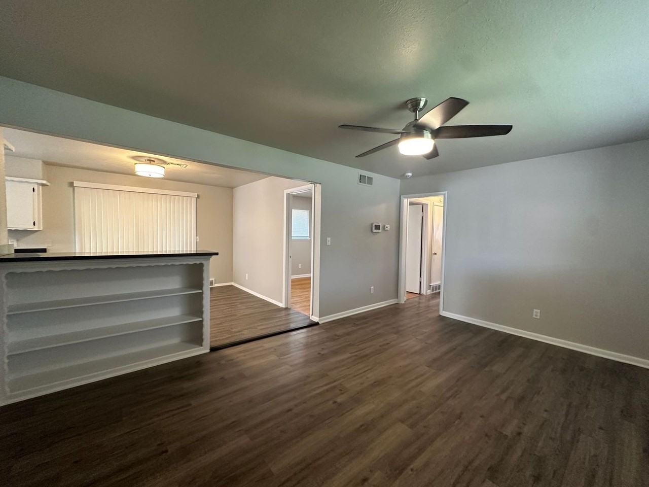 407 W Fairchild Dr - Photo 5 of 26