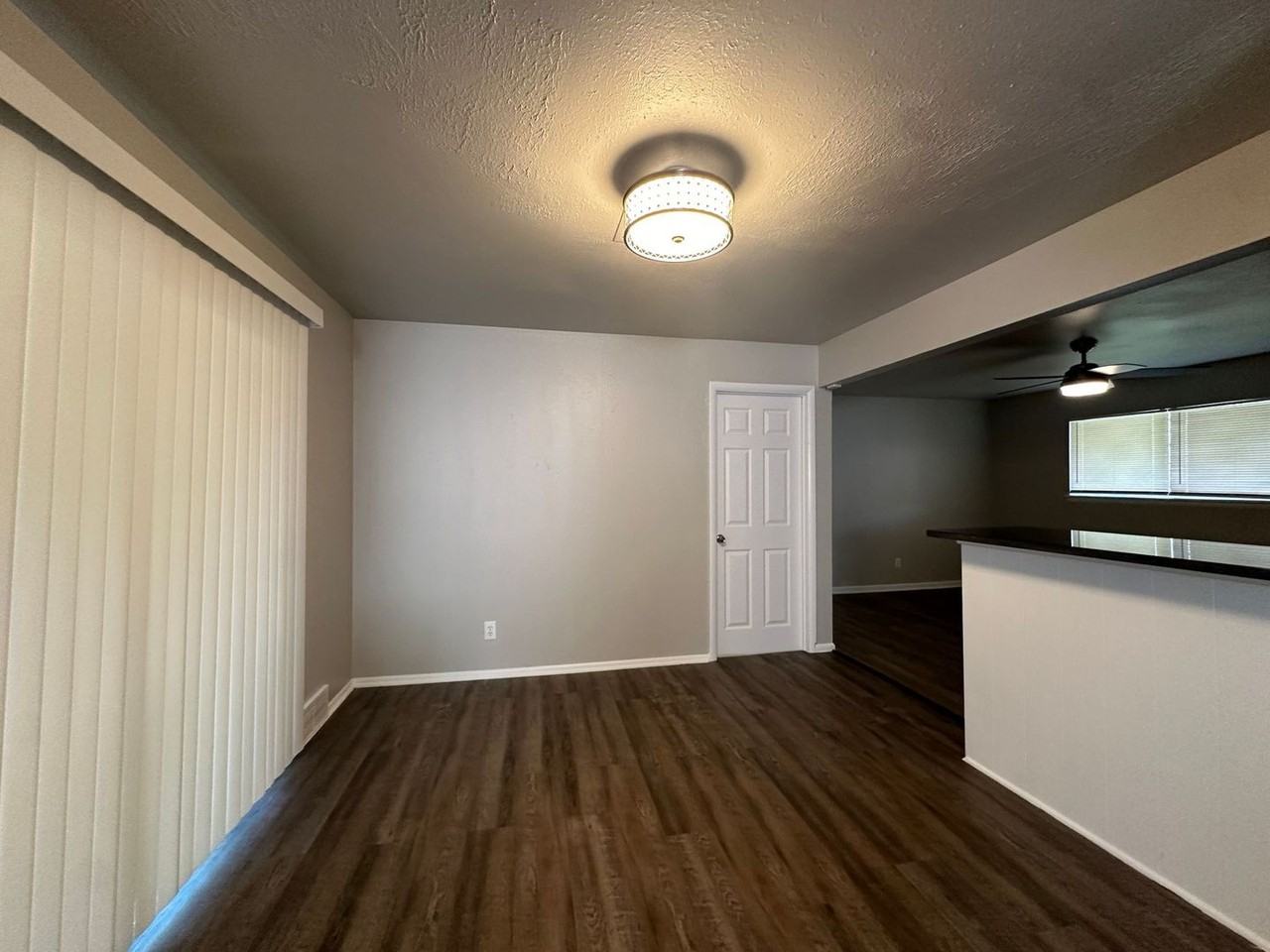 407 W Fairchild Dr - Photo 6 of 26