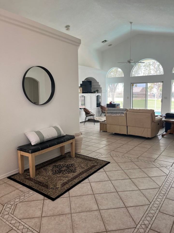 2056 E Desert Lakes Dr - Photo 3 of 23