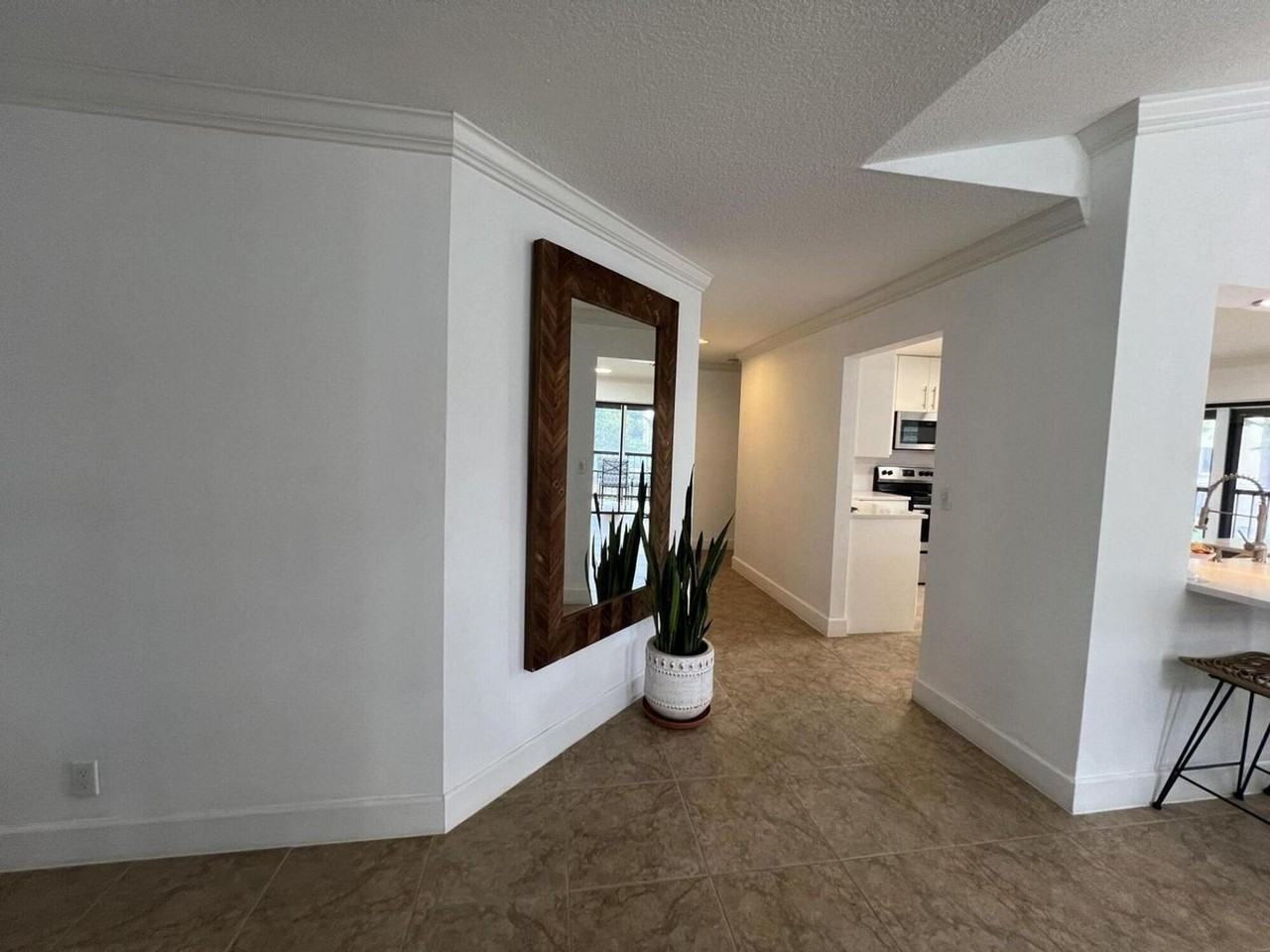 3024 Lucerne Park Dr - Photo 3 of 18