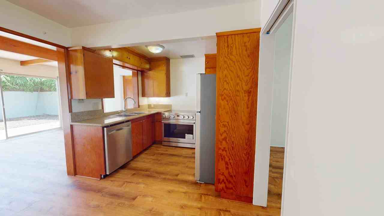 711 B Ave - Photo 4 of 17