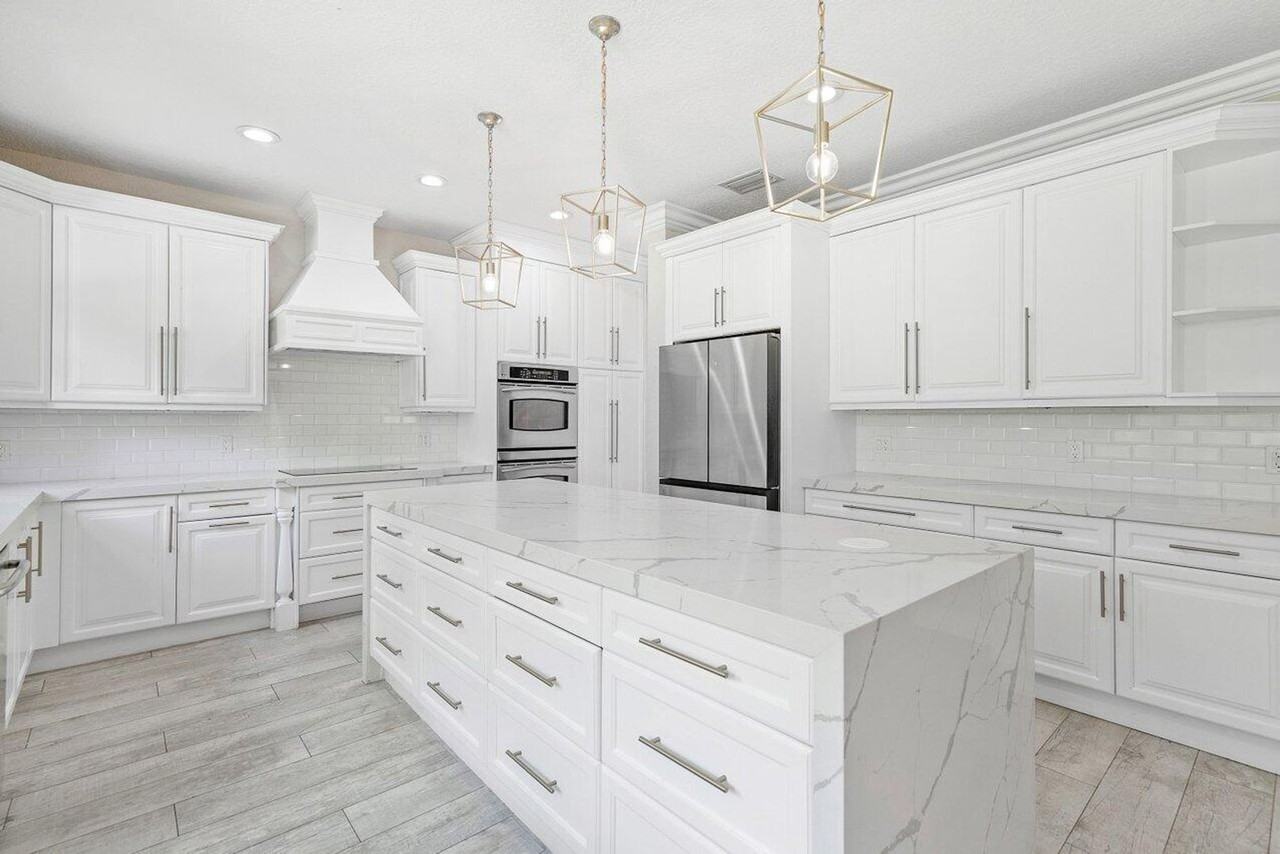 11202 Millpond Greens Dr - Photo 2 of 25