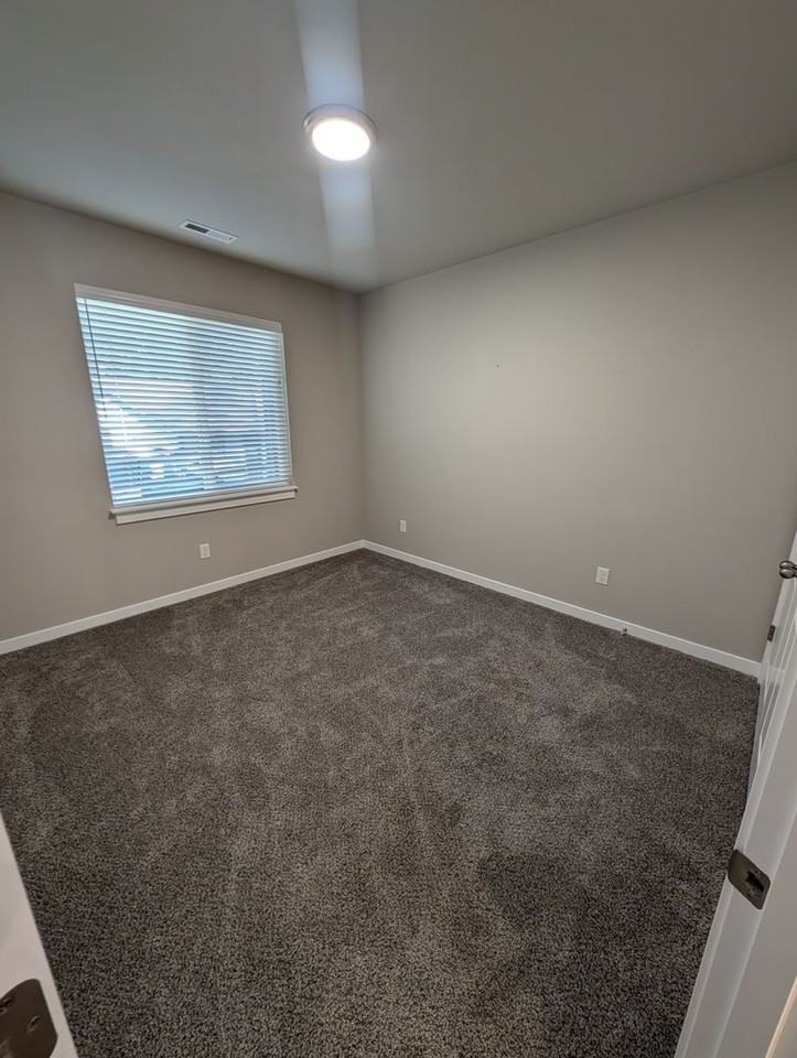 550 E Road Of Tralee - Photo 5 of 26