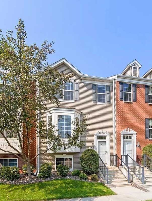 4672 Bulrush Boulevard - Photo 2 of 13