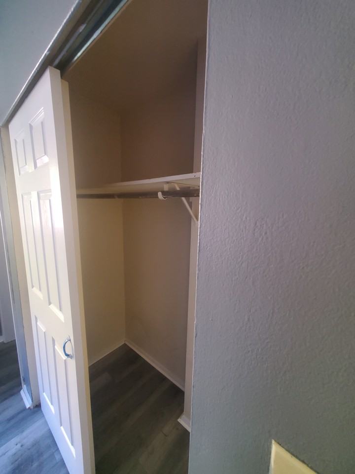 5614 Oliver Ave #NA - Photo 5 of 11