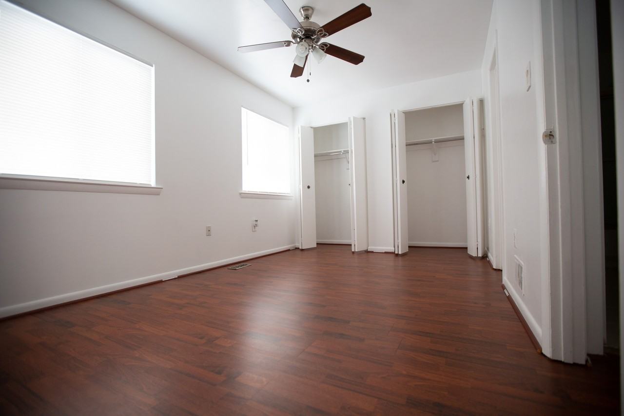 Sugarland Square Ct #15 - Photo 6 of 16